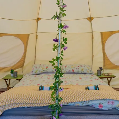 Freespirit Glamping Hotel York Exterior photo